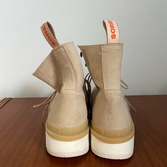 SOREL Hi-Line Lace-Up Mid-Shaft
Lug-Sole Booties - Picture 5 of 8